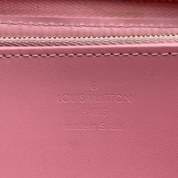 Louis Vuitton Valentine Vernis Monogram Limited Edition Long Round Zippy Wallet - Picture 11 of 16